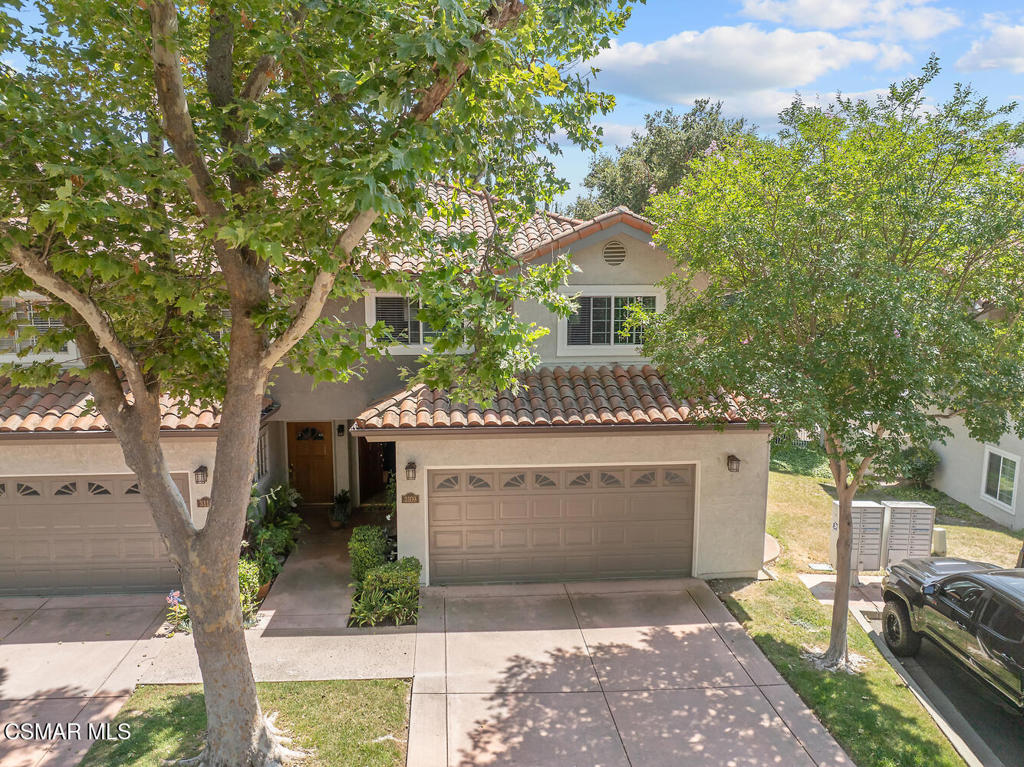 3109 E Hillcrest Drive