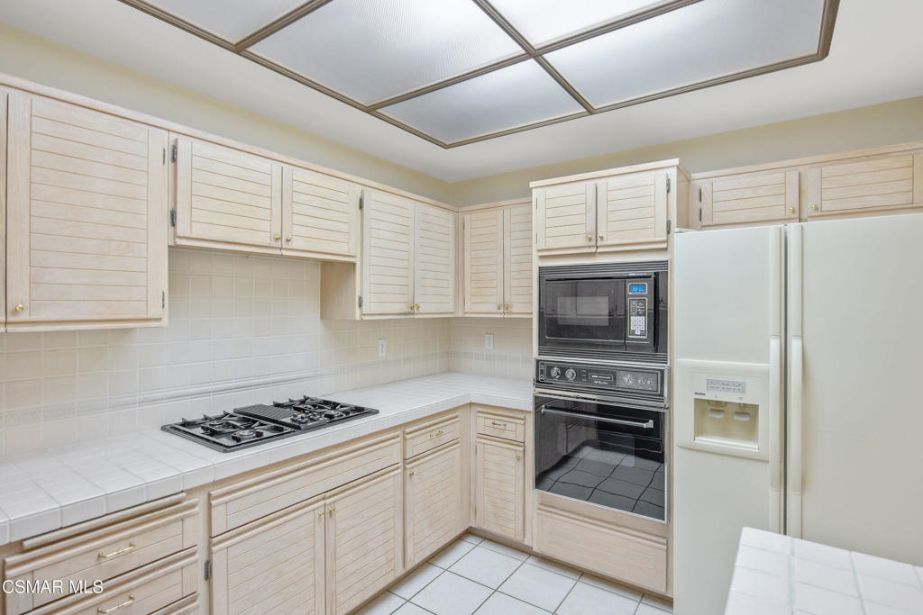 5614 Roundtree Place