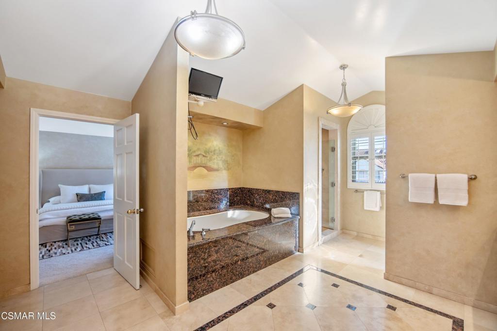 5828 Saint Laurent Drive