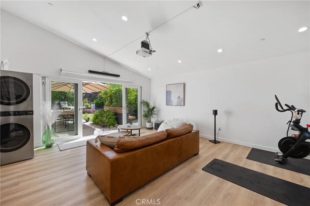 13646 1/2 Dronfield Avenue