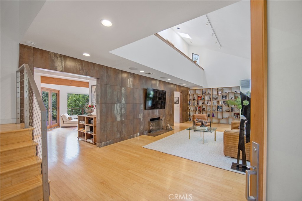 4109 Empis Street