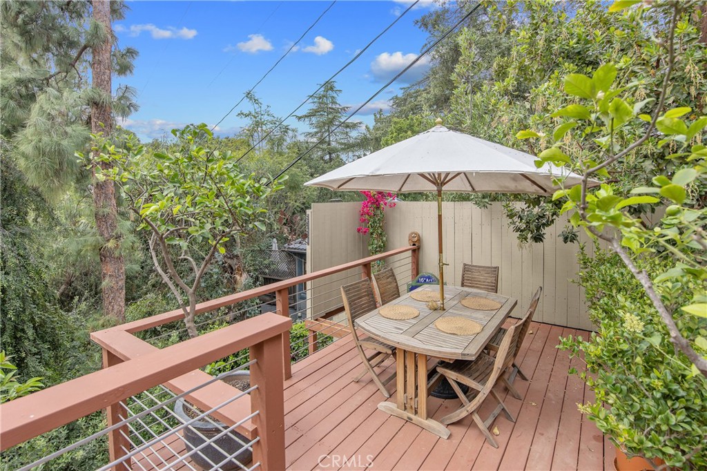 4109 Empis Street