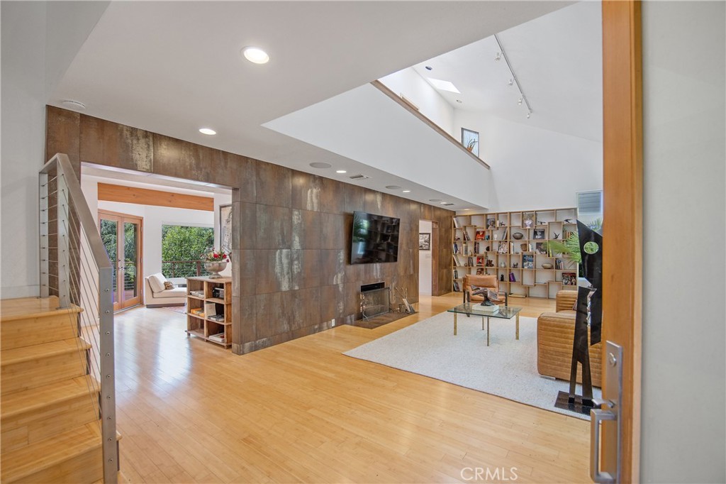 4109 Empis Street