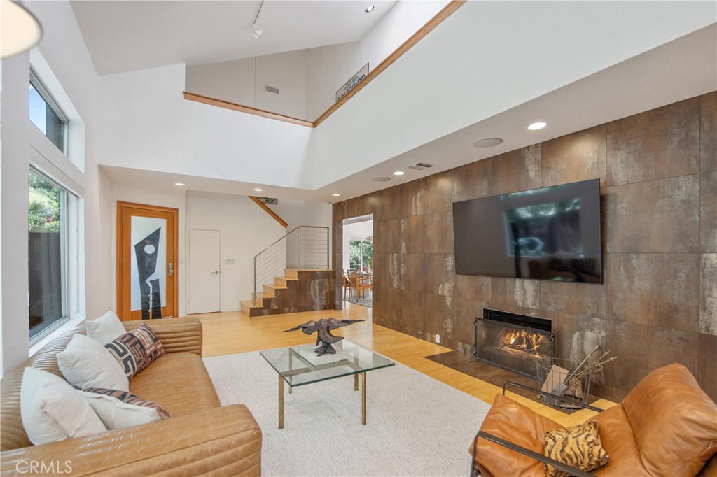 4109 Empis Street