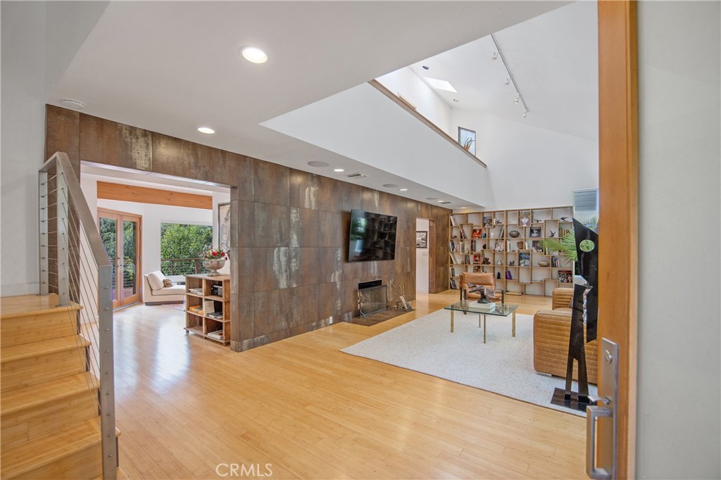 4109 Empis Street