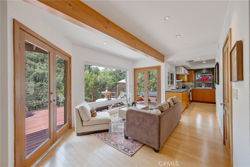 4109 Empis Street