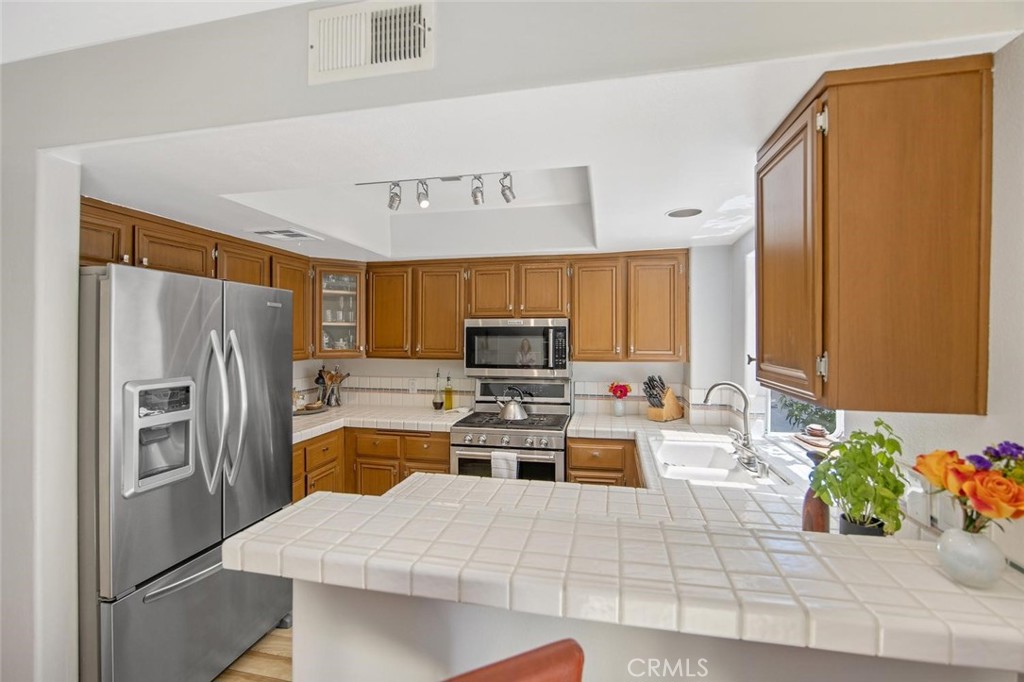 5340 Las Virgenes Road 4