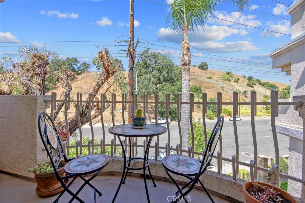 5340 Las Virgenes Road 4