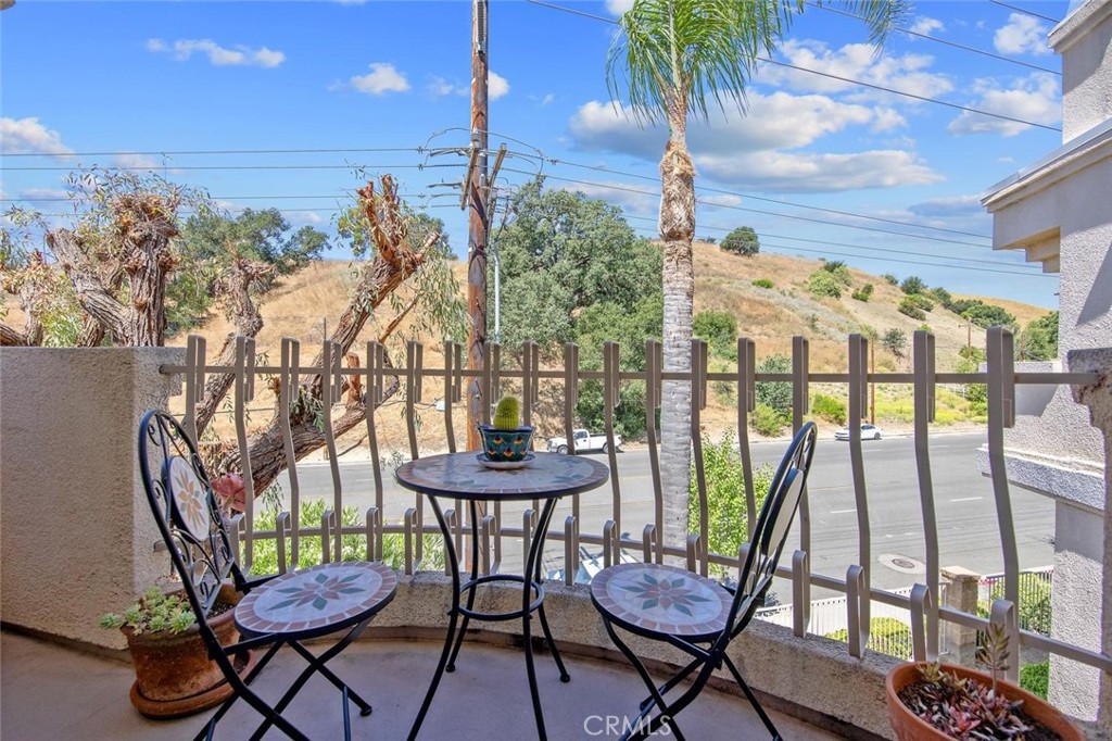 5340 Las Virgenes Road 4