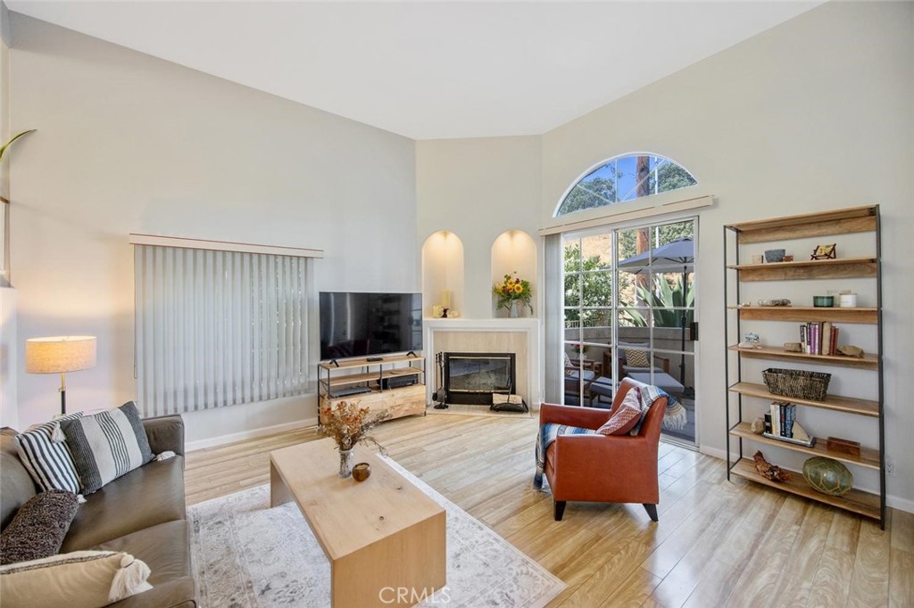 5340 Las Virgenes Road 4