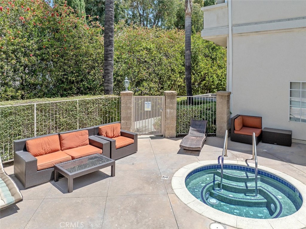 5340 Las Virgenes Road 4