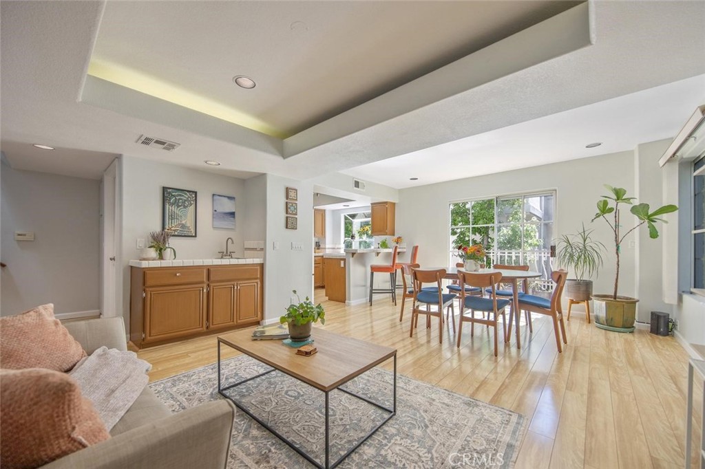 5340 Las Virgenes Road 4