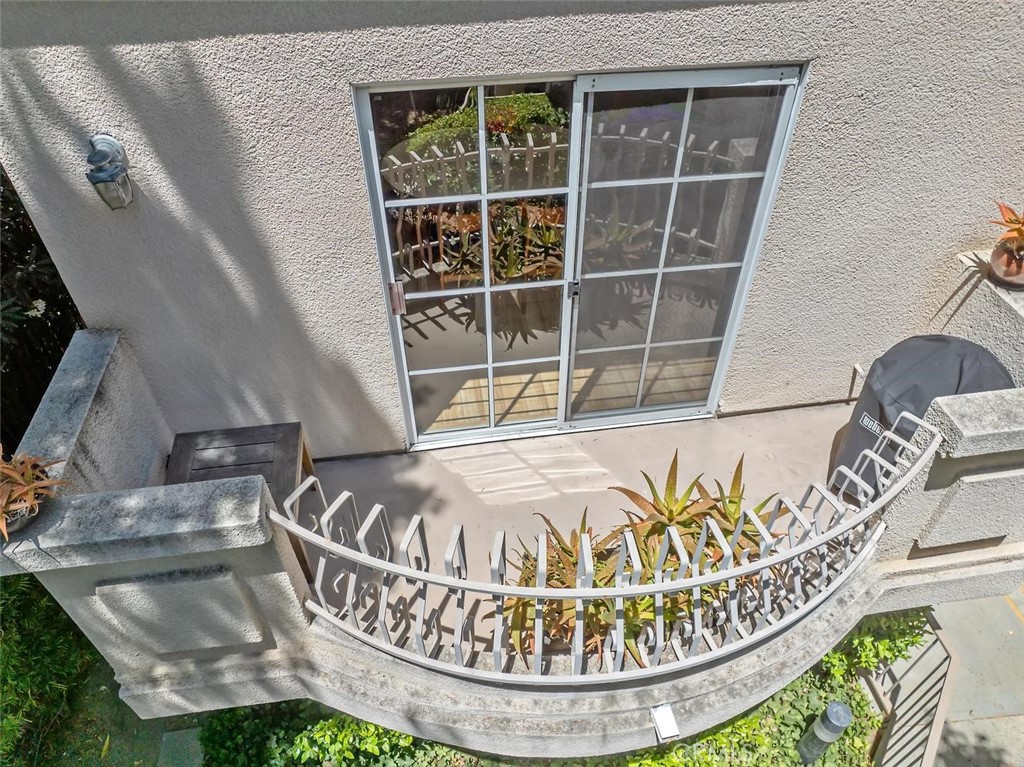 5340 Las Virgenes Road 4