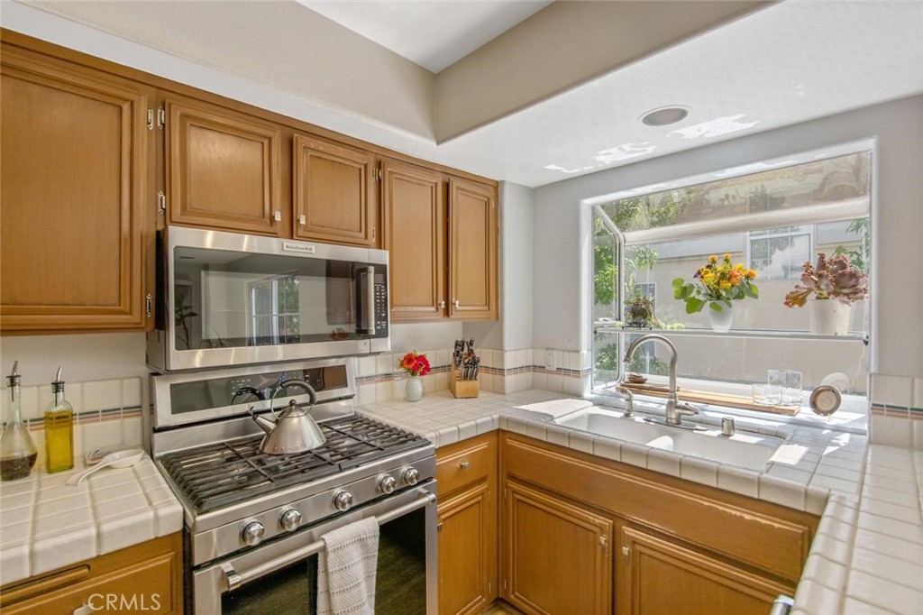 5340 Las Virgenes Road 4