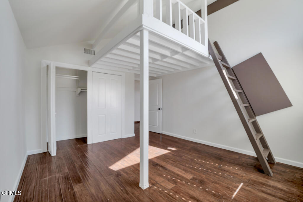 26 N Greenmeadow Avenue