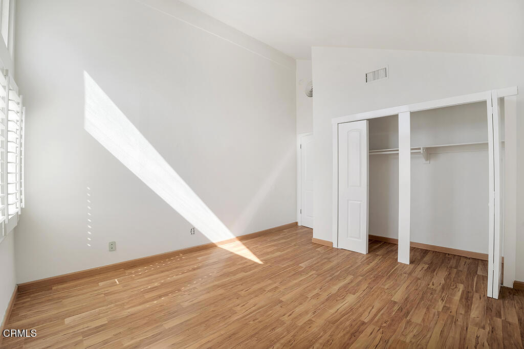 26 N Greenmeadow Avenue