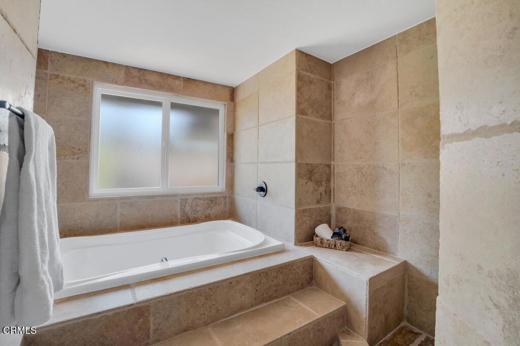 26 N Greenmeadow Avenue