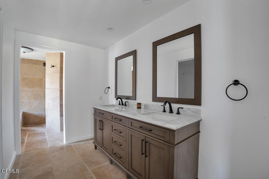 26 N Greenmeadow Avenue