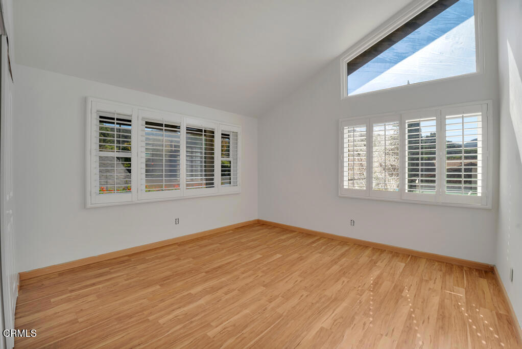 26 N Greenmeadow Avenue