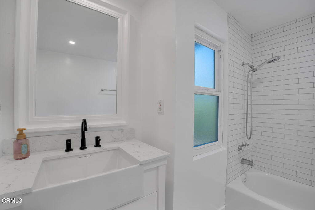 26 N Greenmeadow Avenue