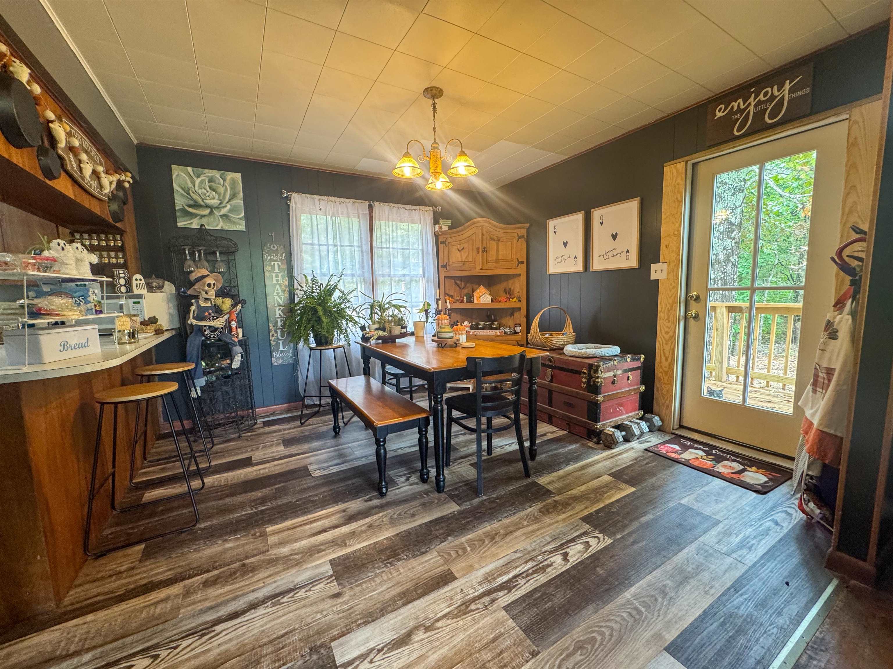 2541 Highway 62/412