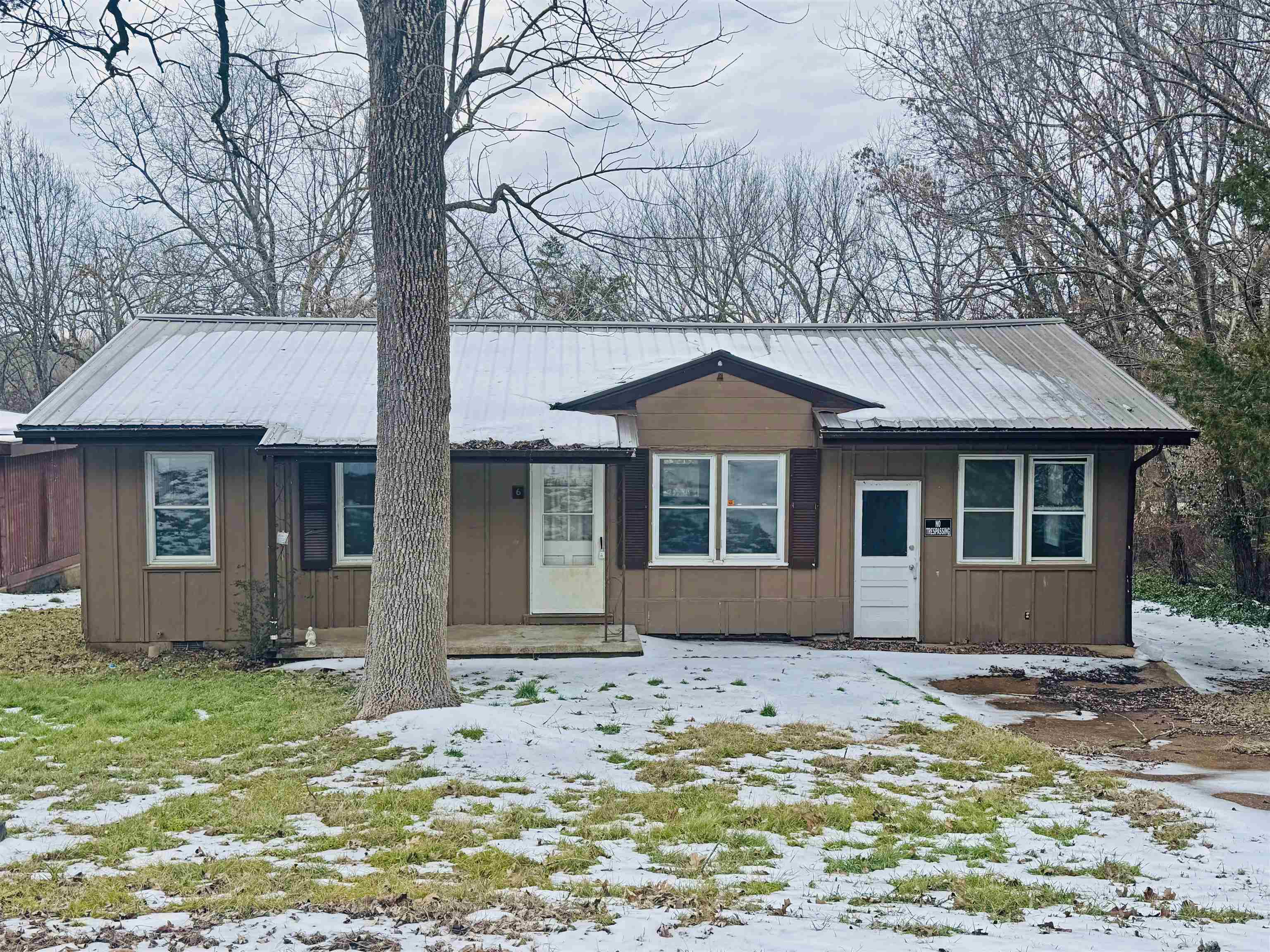 6 Arrowhead Drive