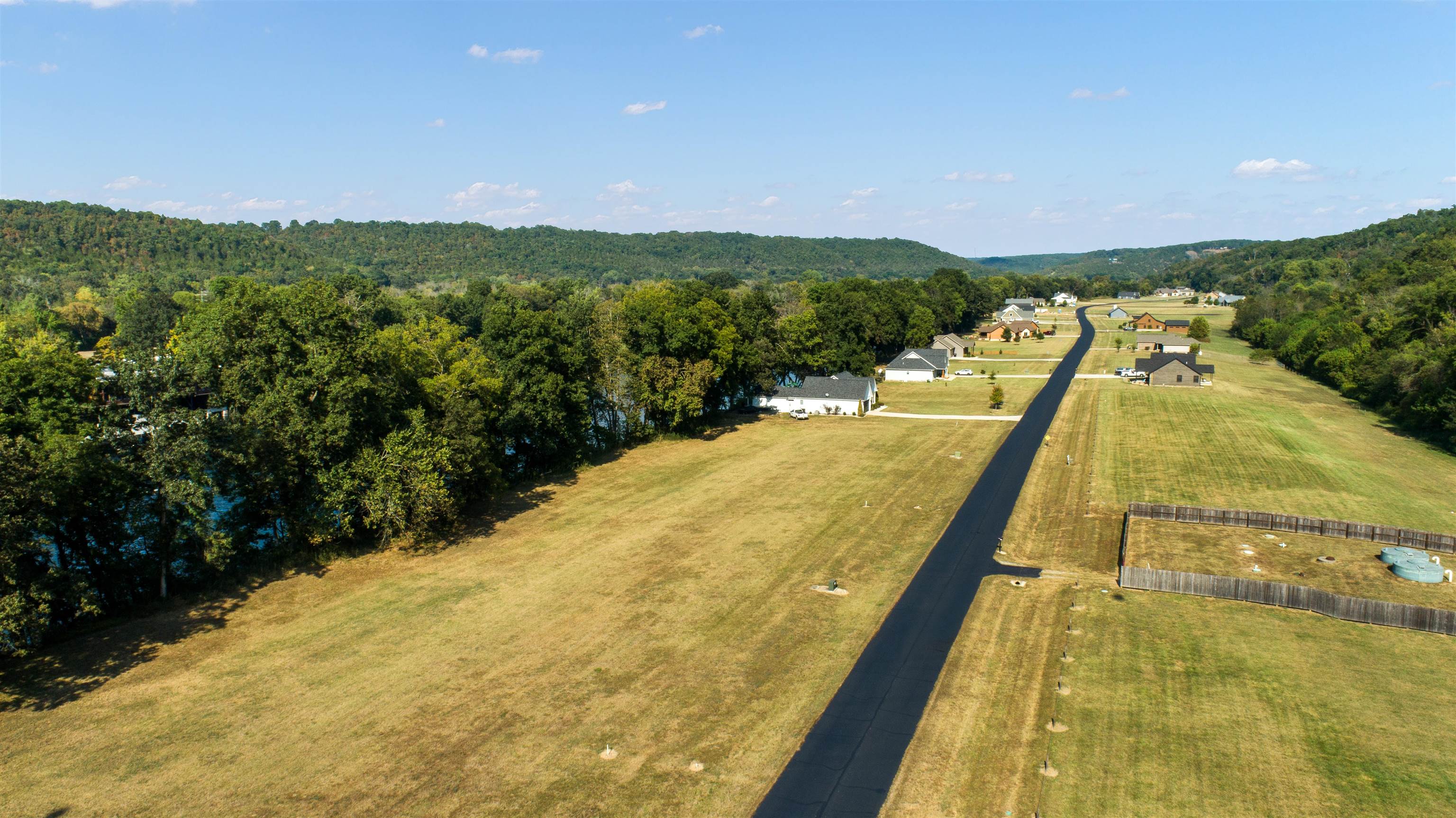 #44 Cane Island Road
