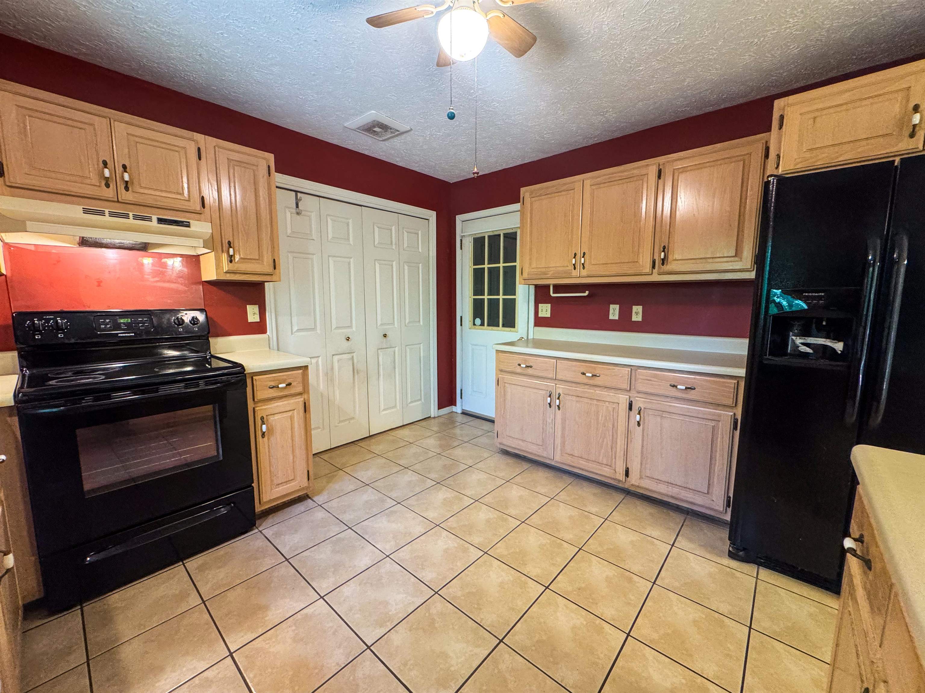 16 Iroquois Drive