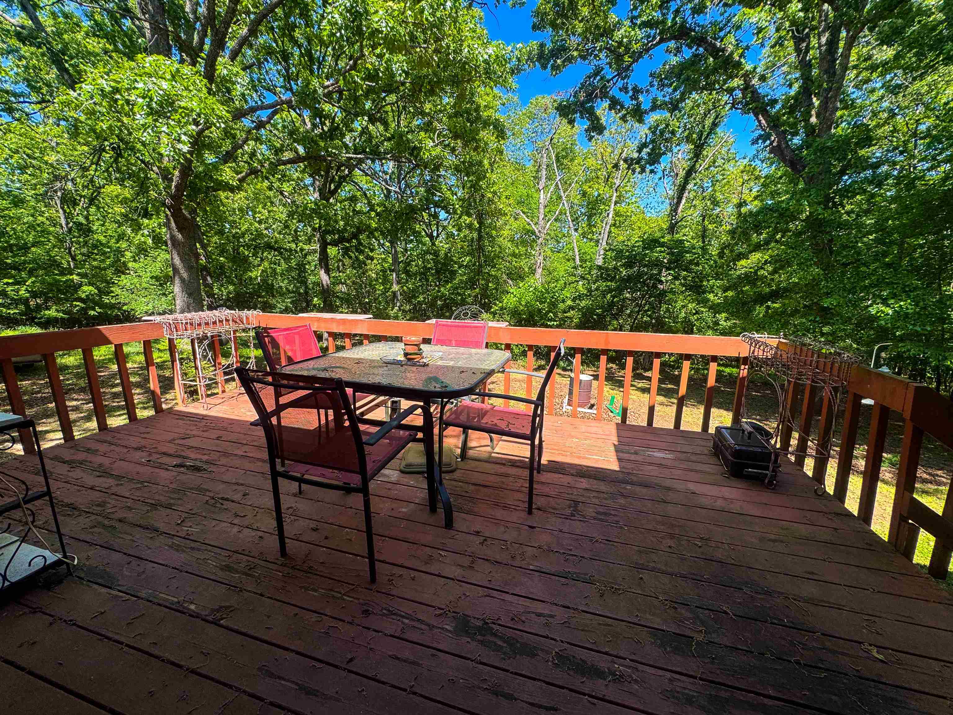 16 Iroquois Drive