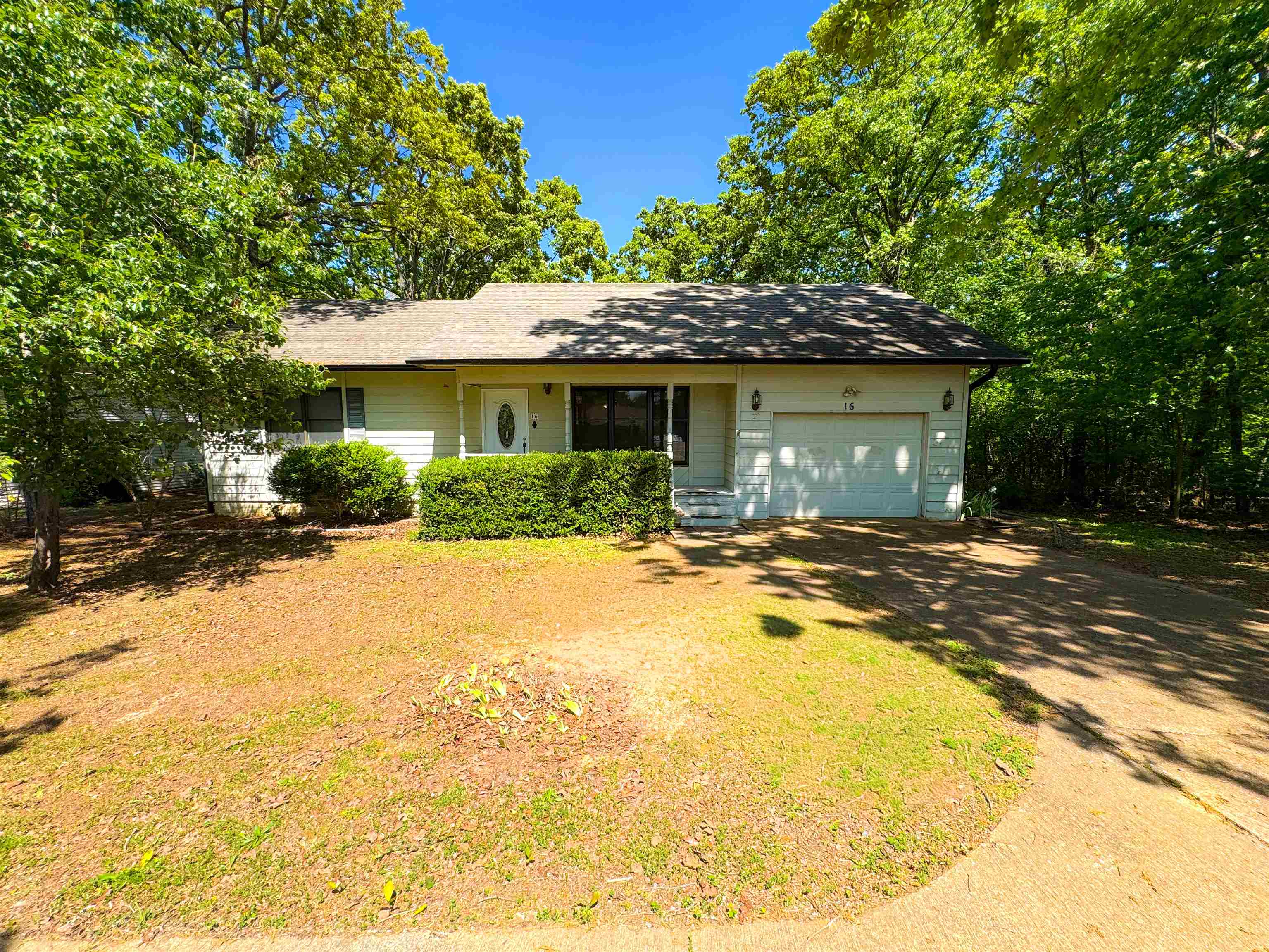 16 Iroquois Drive