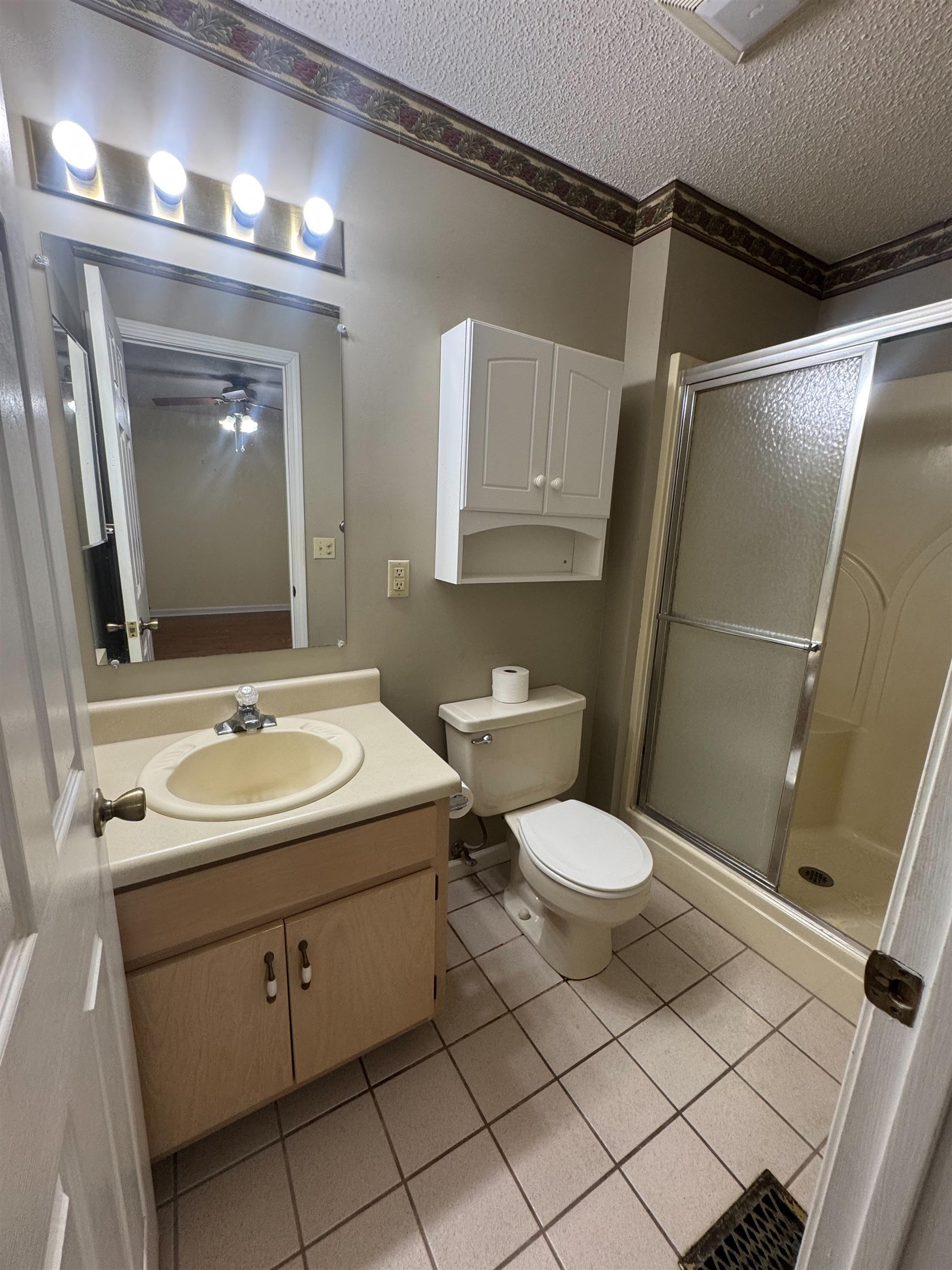 16 Iroquois Drive