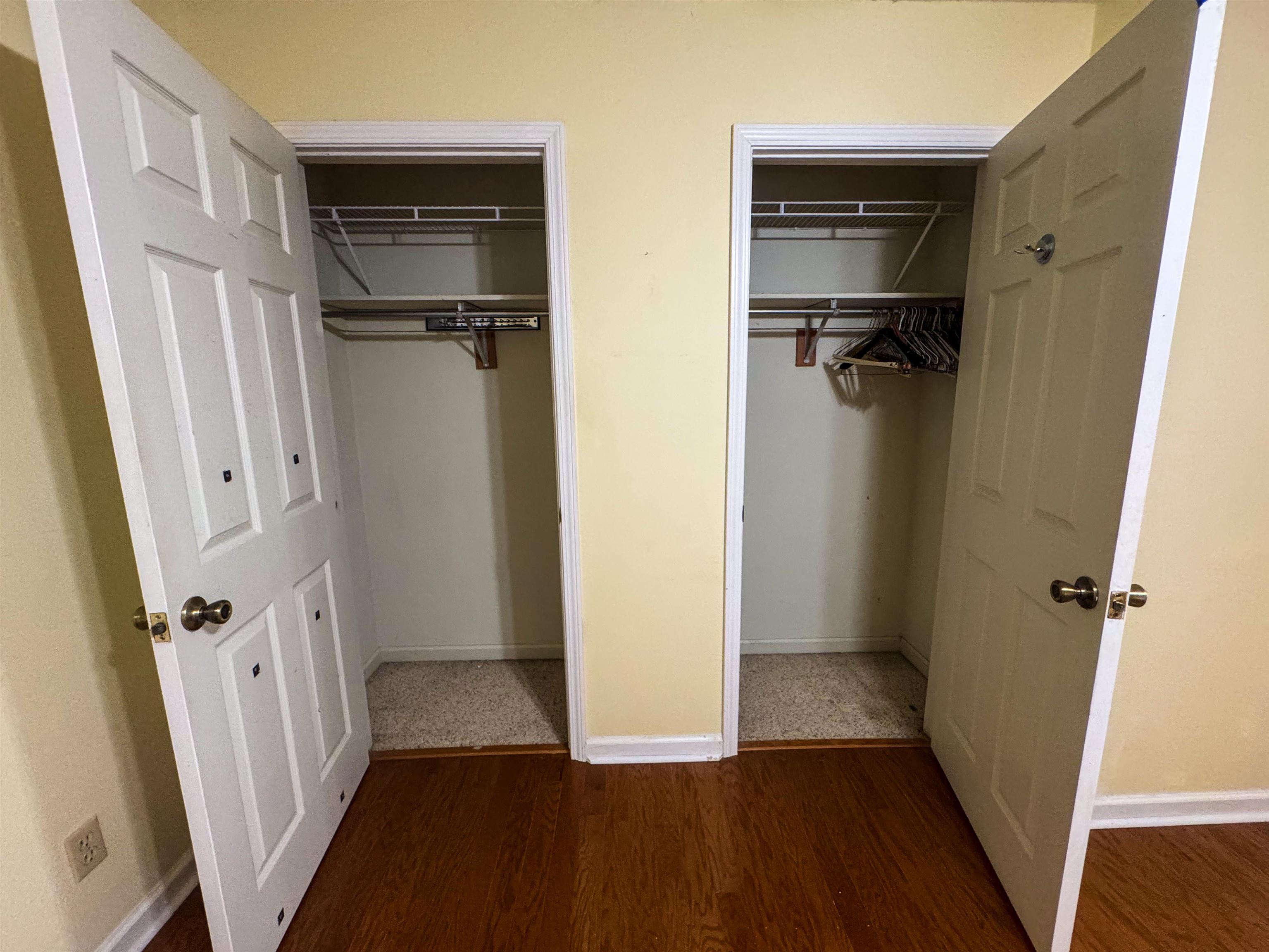 16 Iroquois Drive