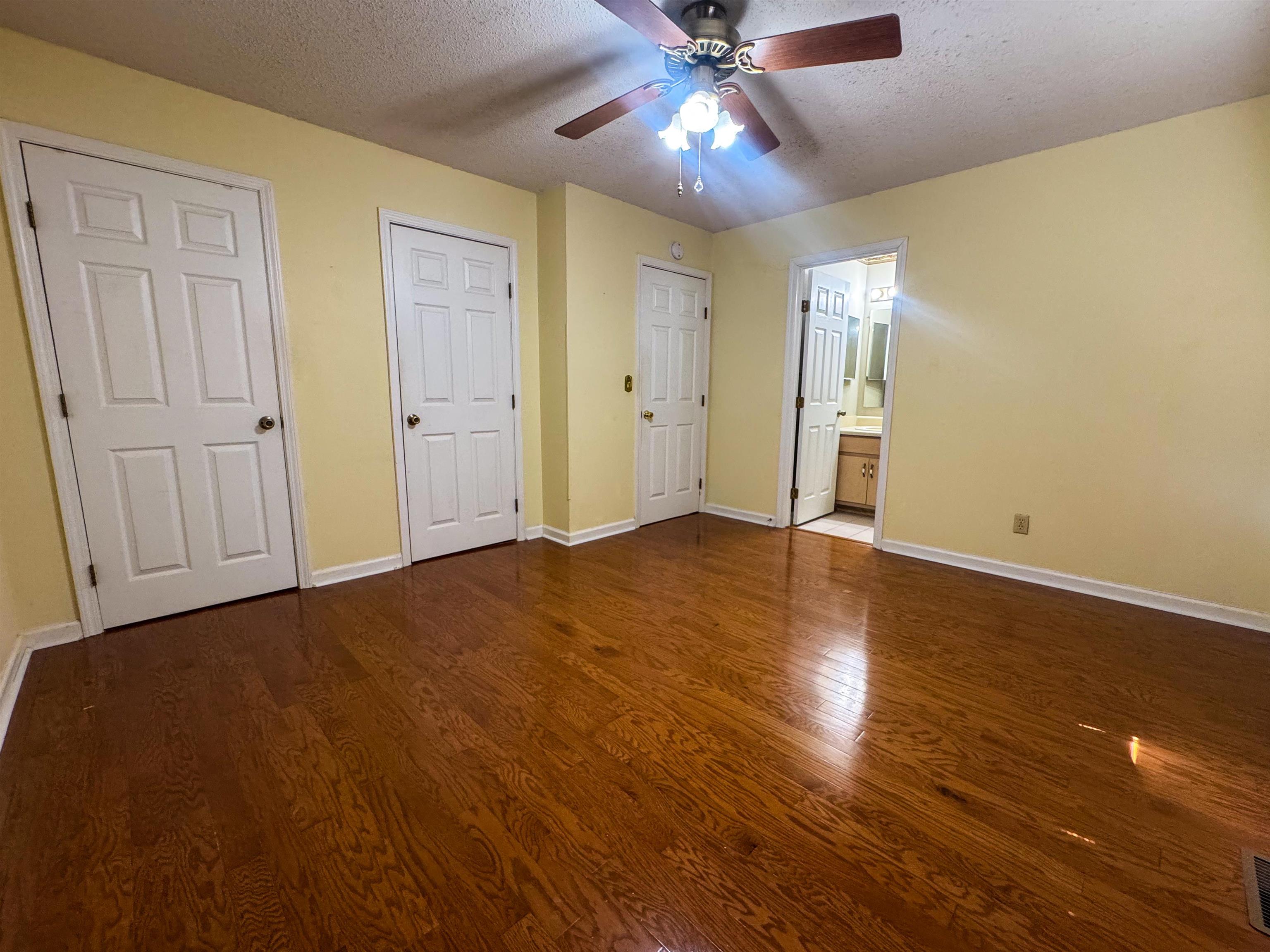 16 Iroquois Drive