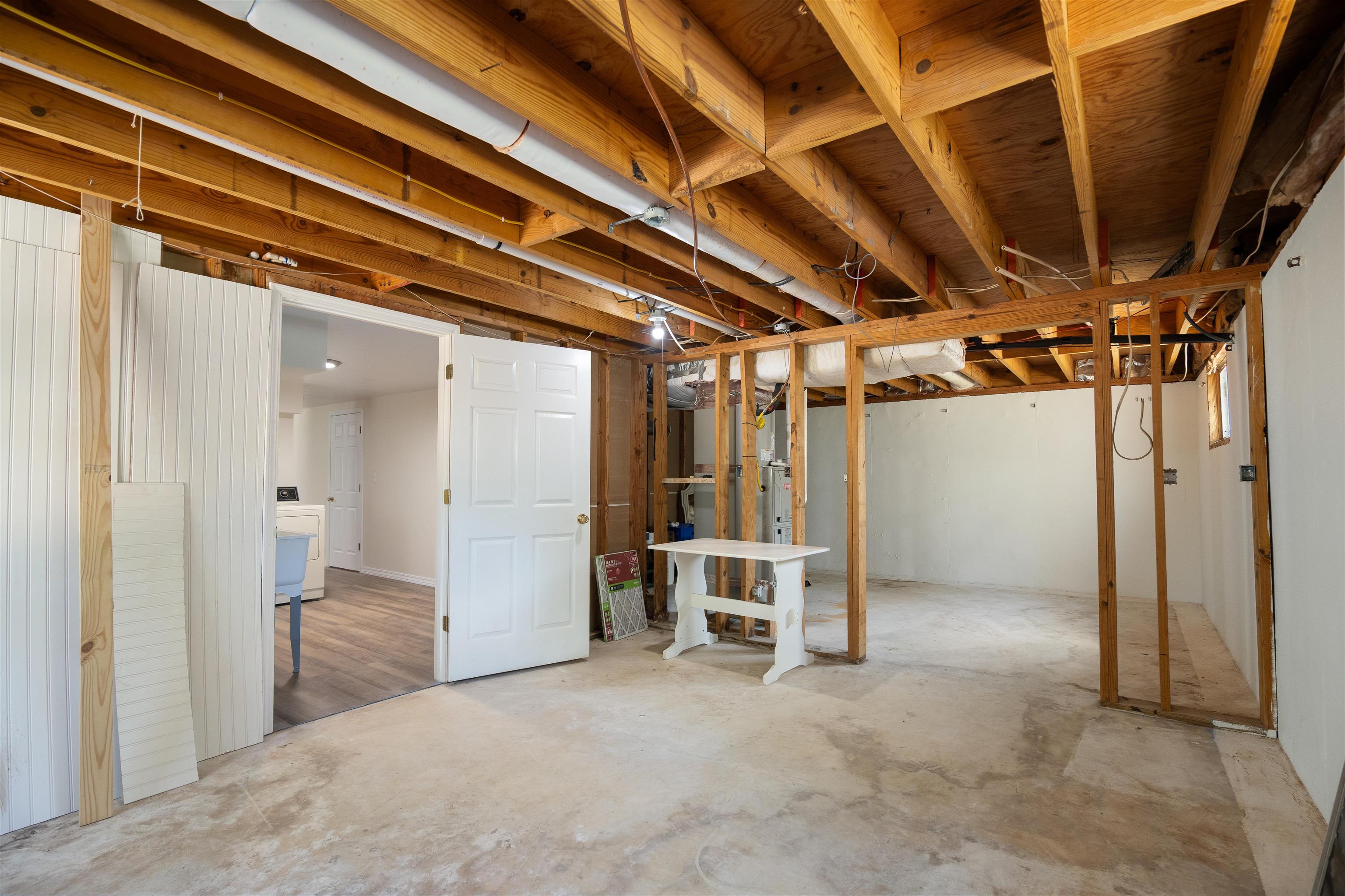 3555 Highway 167