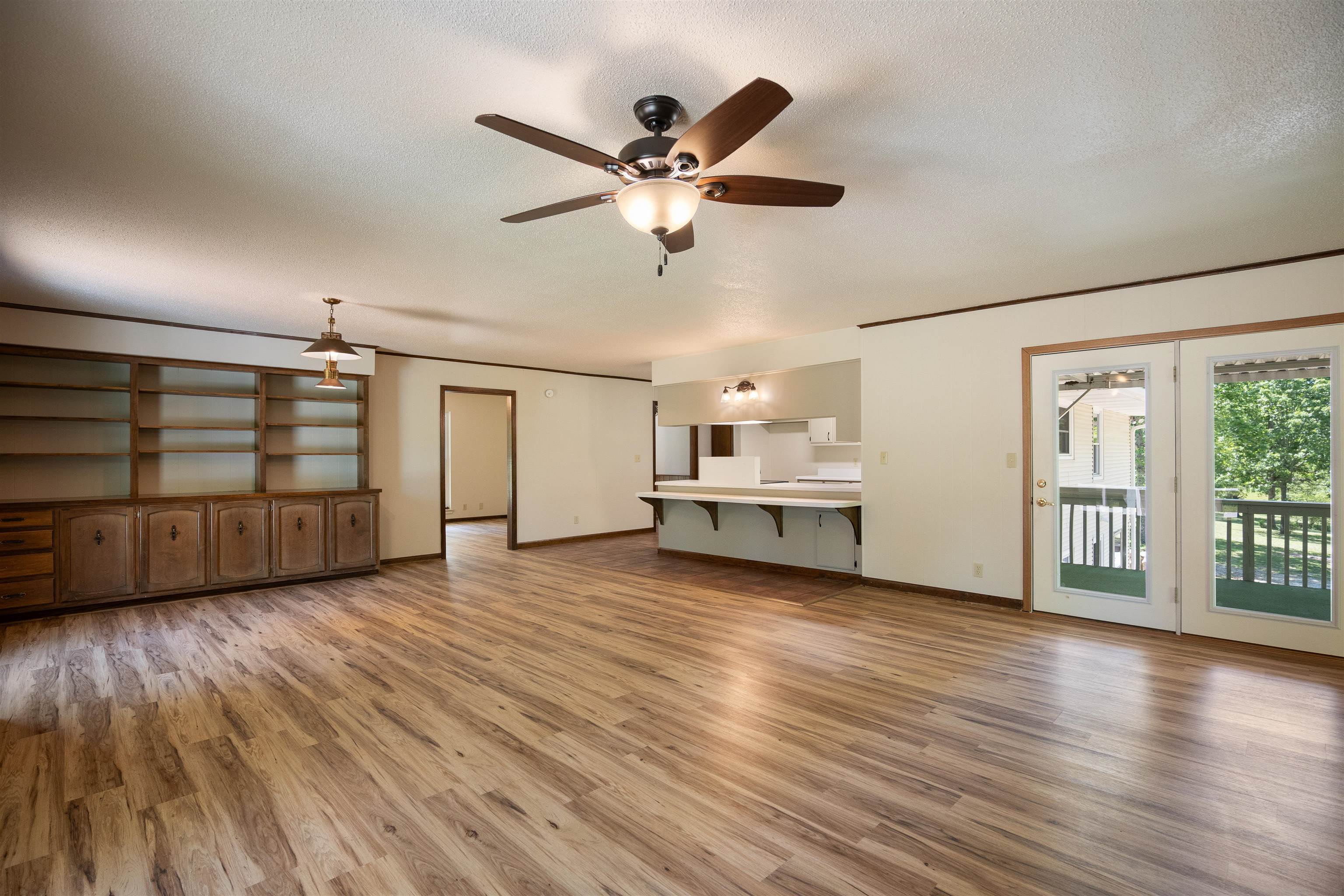 3555 Highway 167