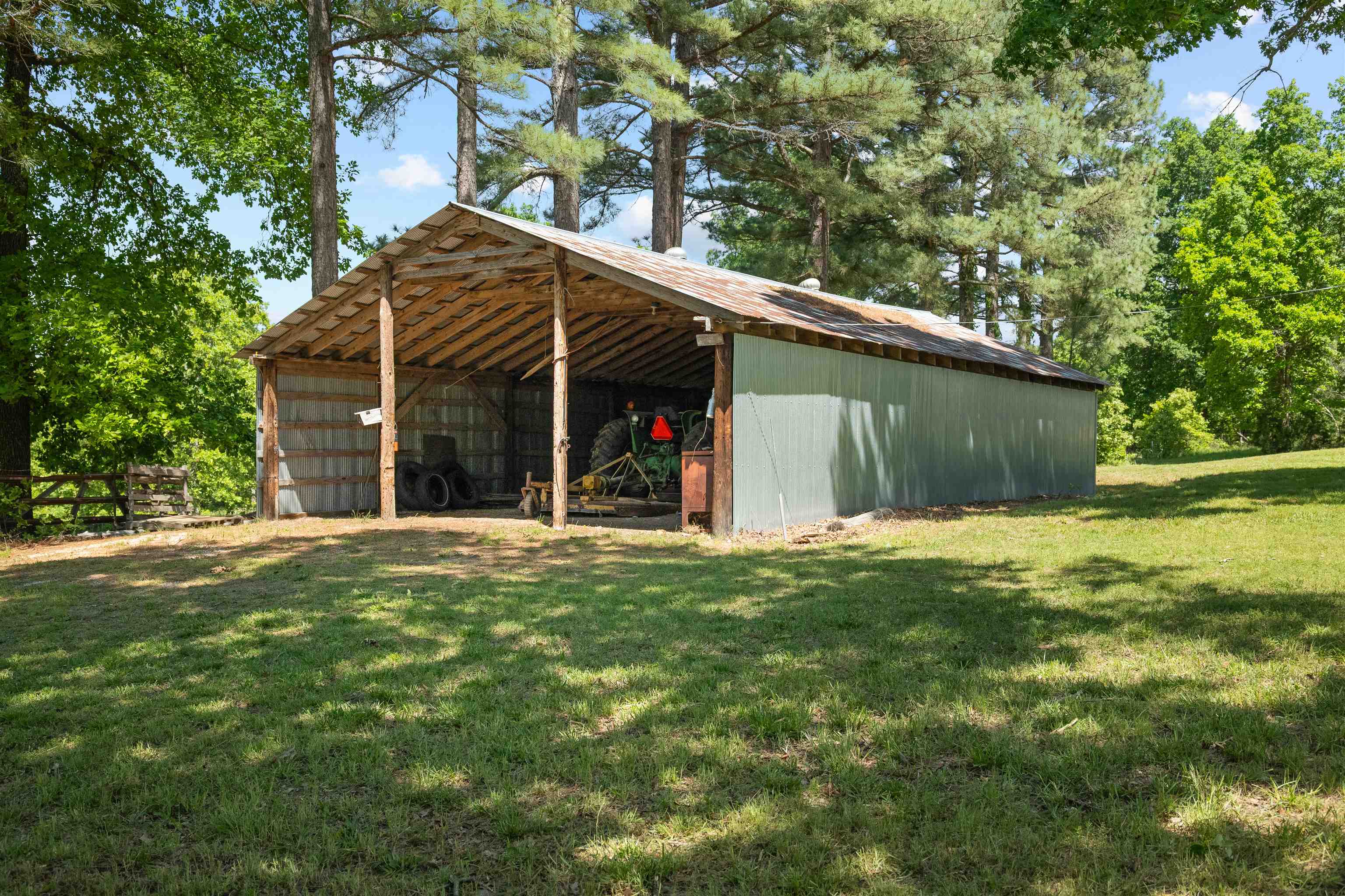 3555 Highway 167
