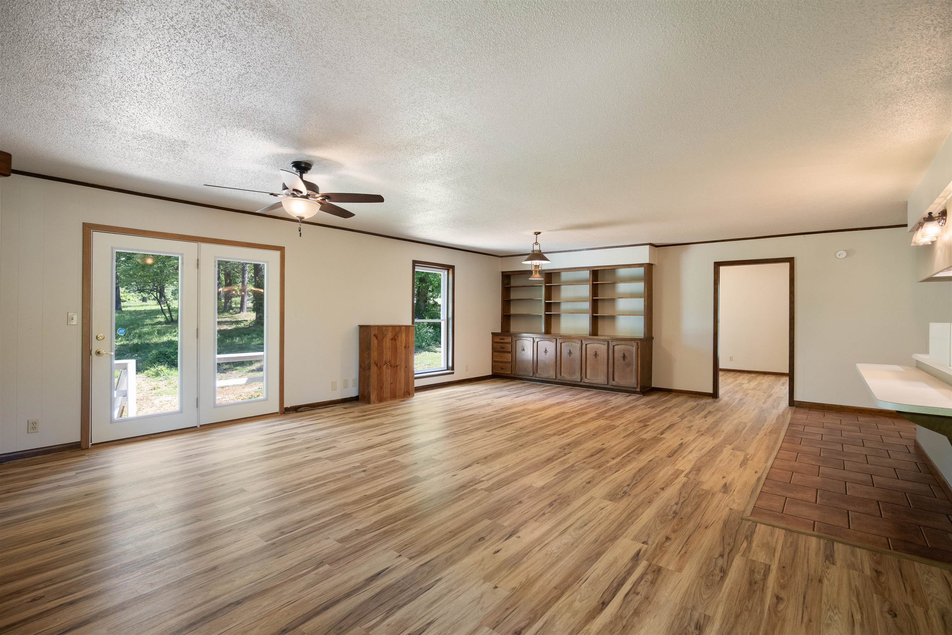 3555 Highway 167
