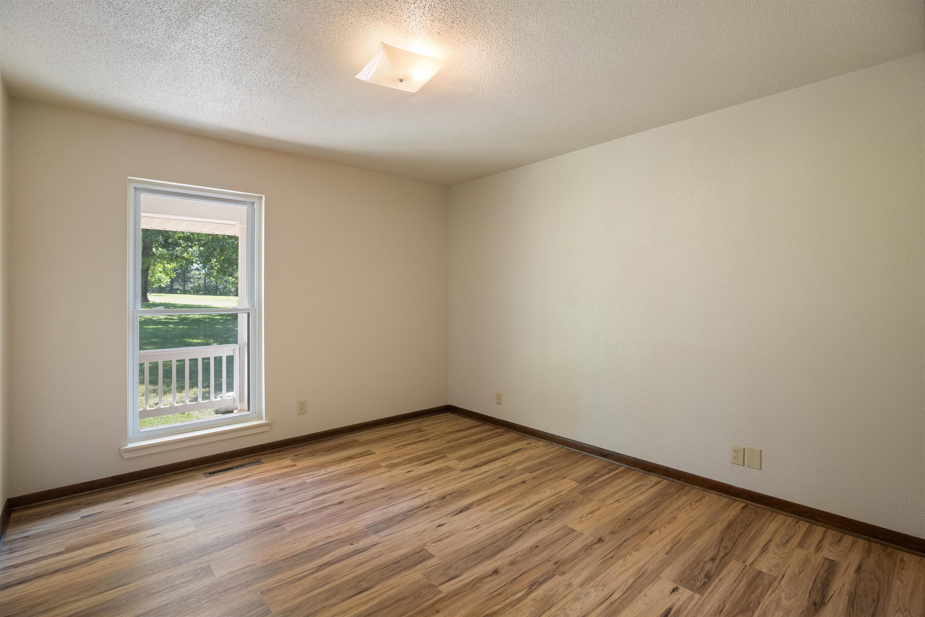 3555 Highway 167