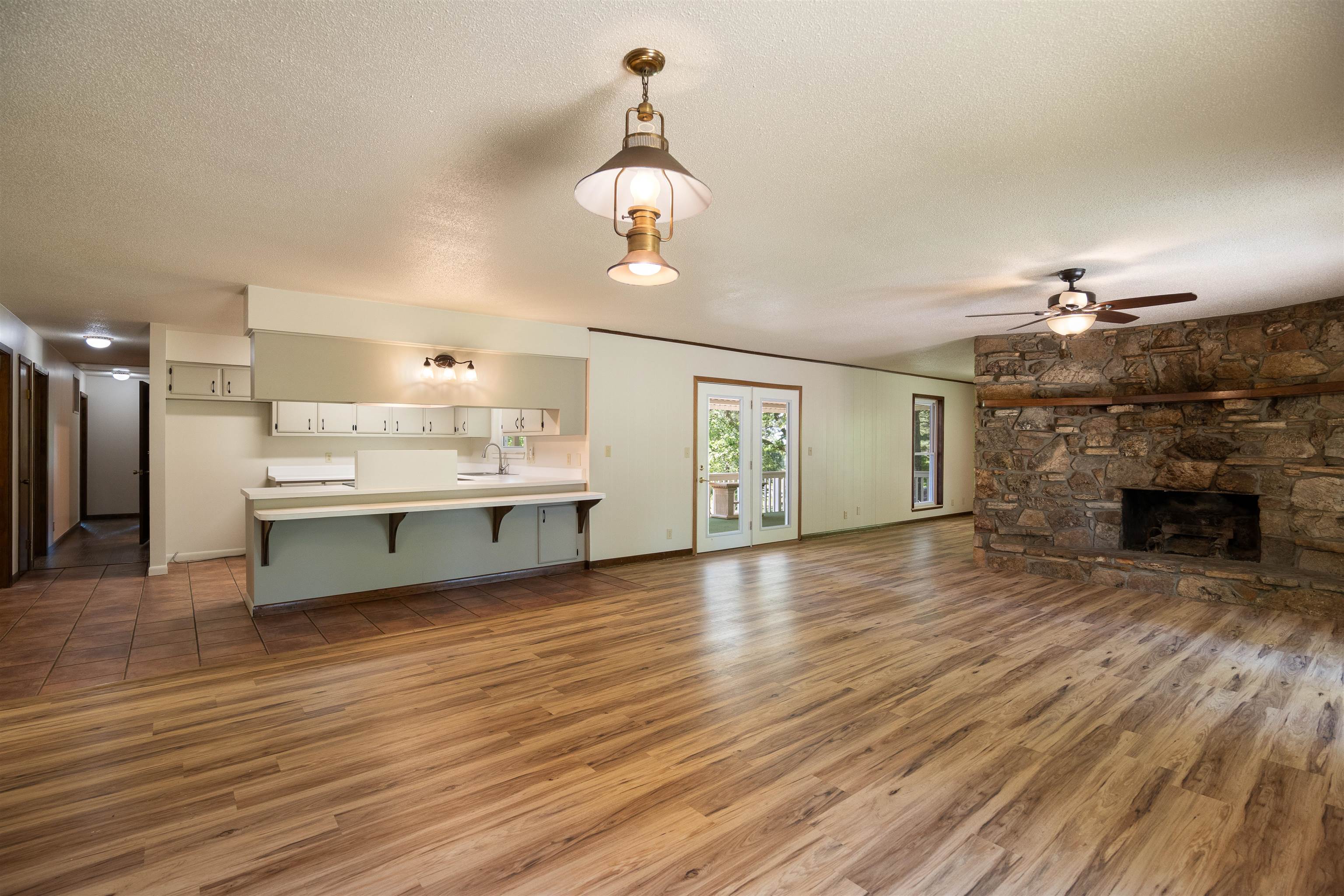 3555 Highway 167