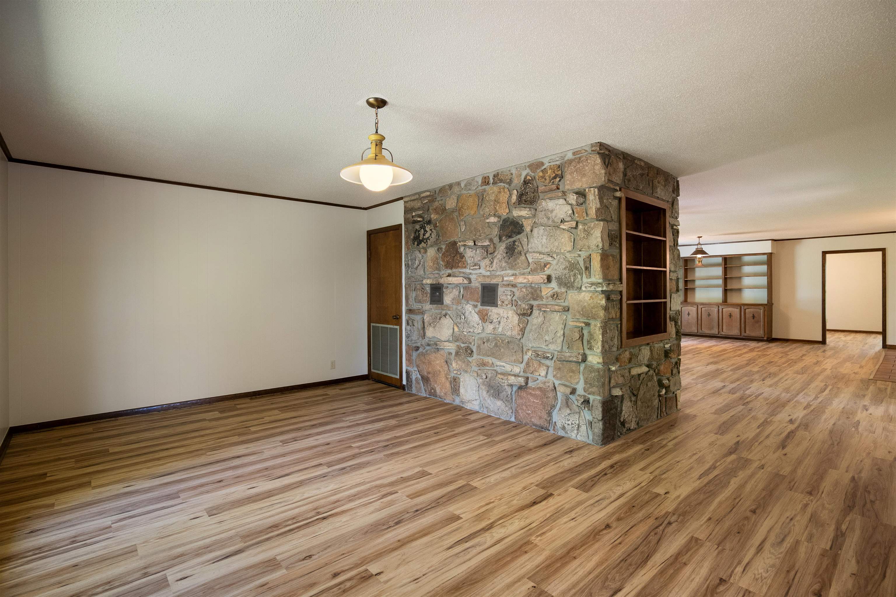 3555 Highway 167