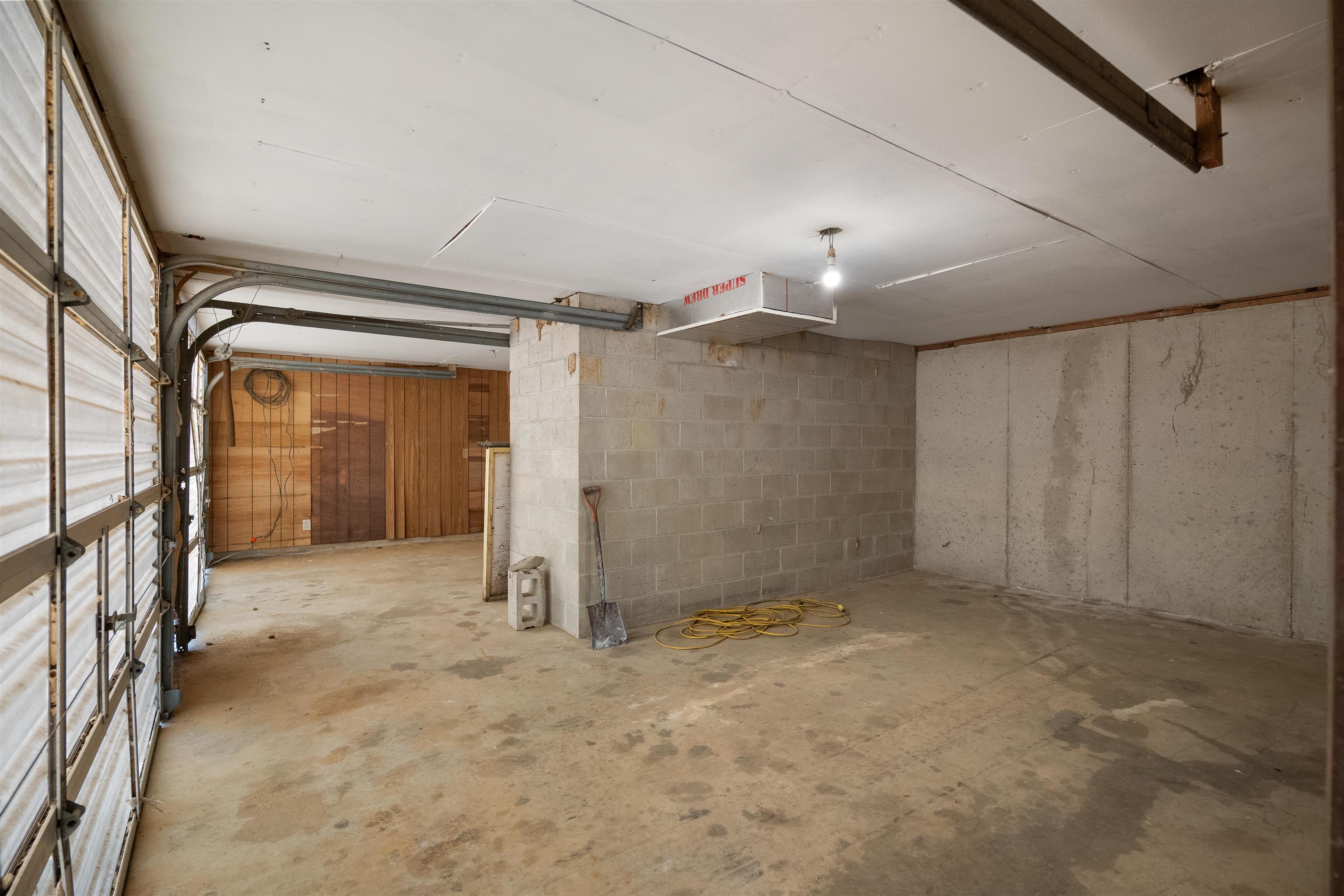 3555 Highway 167