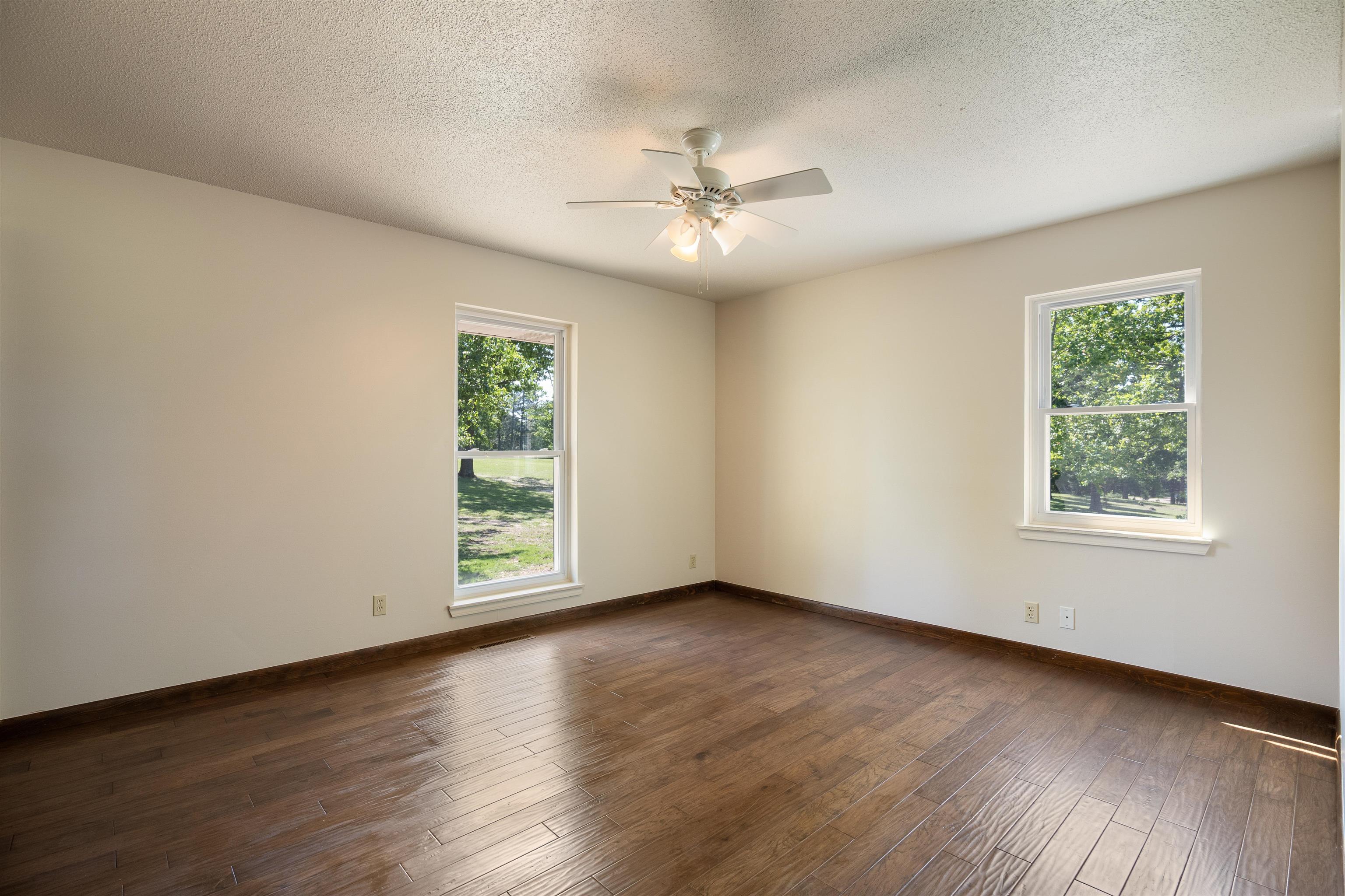 3555 Highway 167