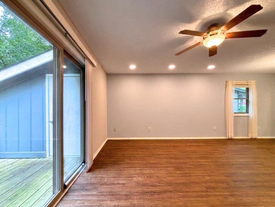 28 Spring River Lane