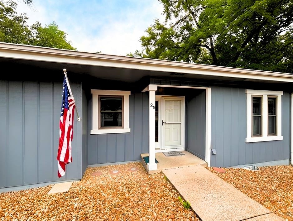 28 Spring River Lane