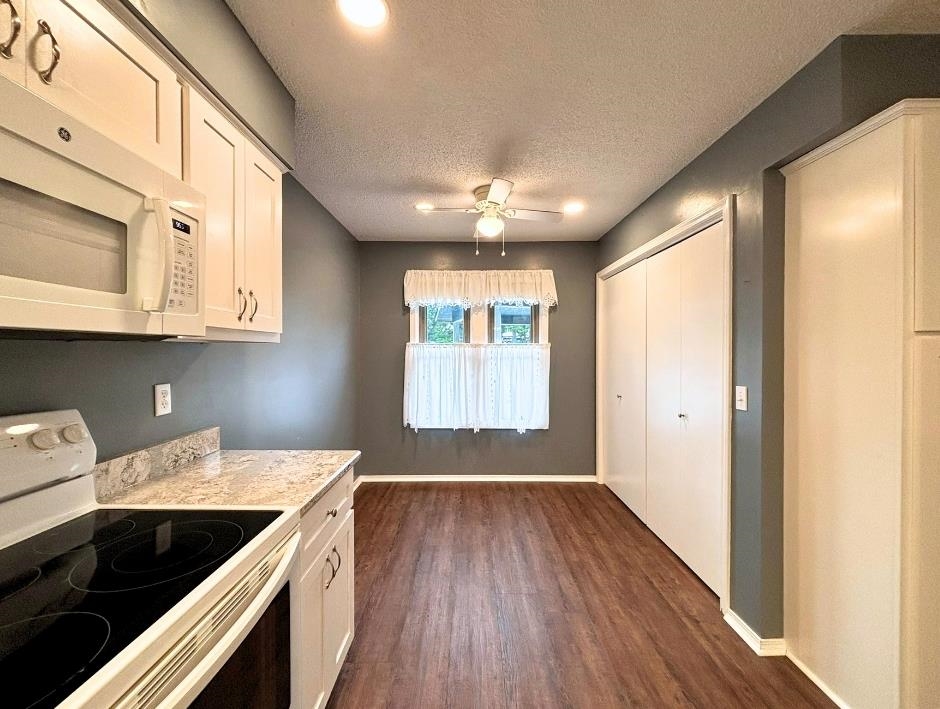 28 Spring River Lane
