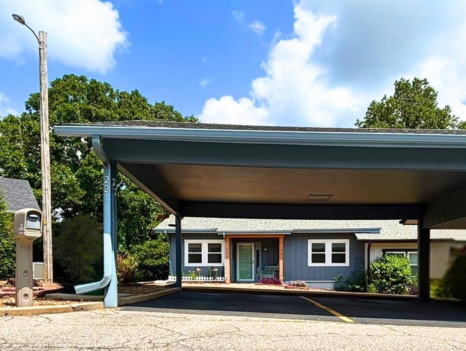 22 Spring River Lane