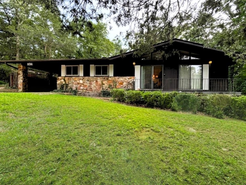 131 Cherokee Road