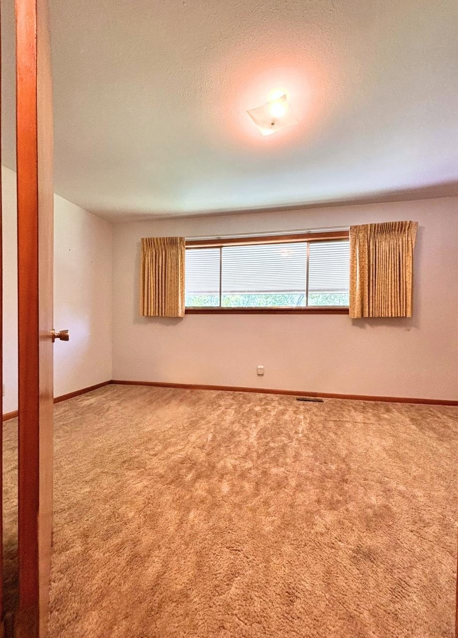 4 Otter Drive