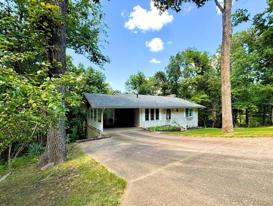 17 Powhatan Drive