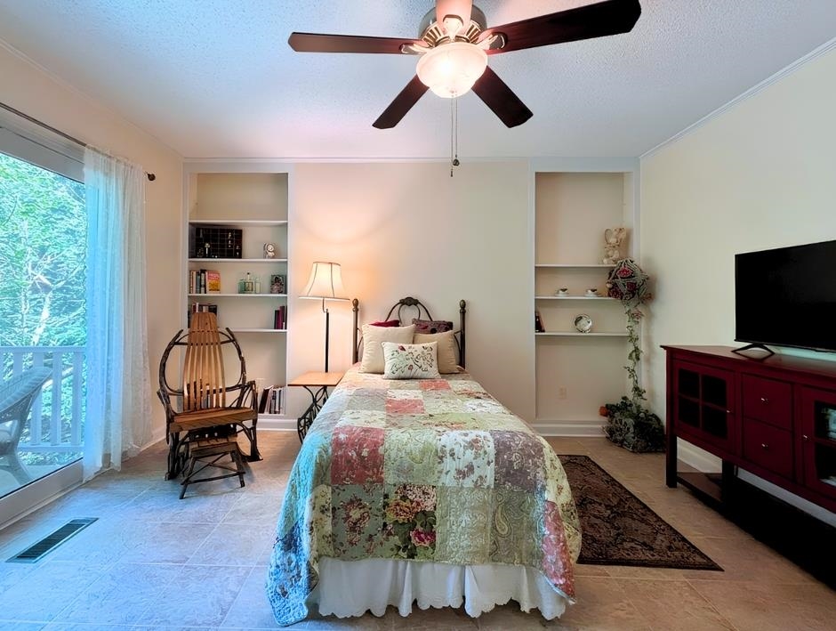 17 Powhatan Drive